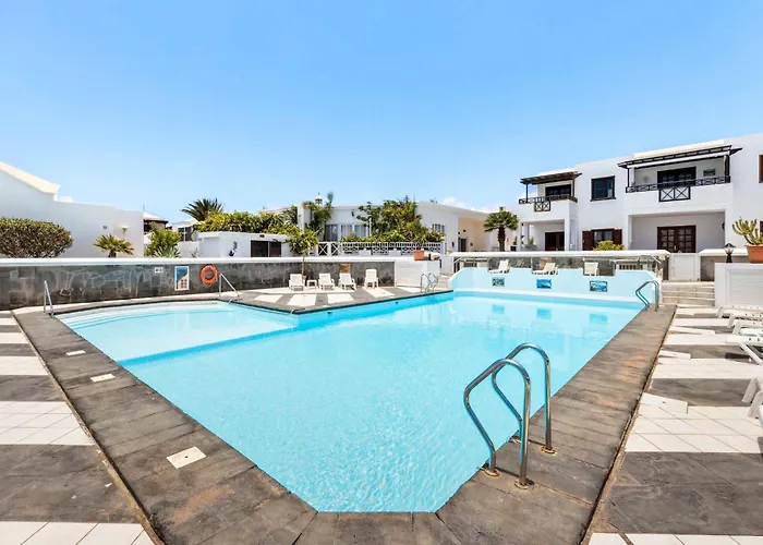 Apartment El Nido Seafront Hideaway By Bayside Playa Honda (Lanzarote)