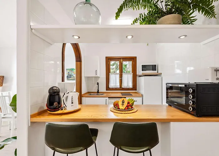 Apartment El Nido Seafront Hideaway By Bayside Playa Honda (Lanzarote)