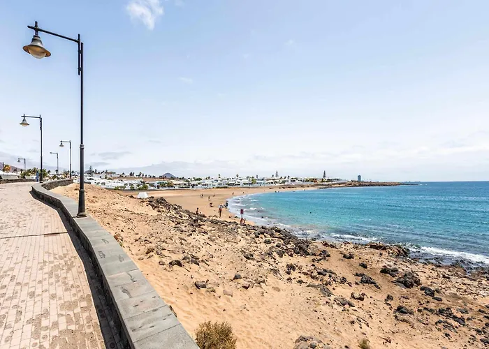 El Nido Seafront Hideaway By Bayside Apartment